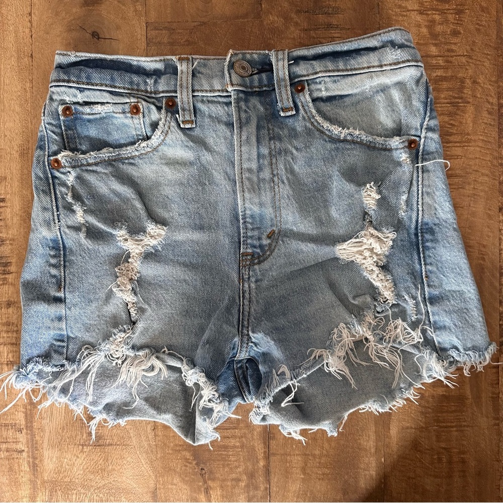 Abercrombie & Fitch High Rise Mom Short size 24